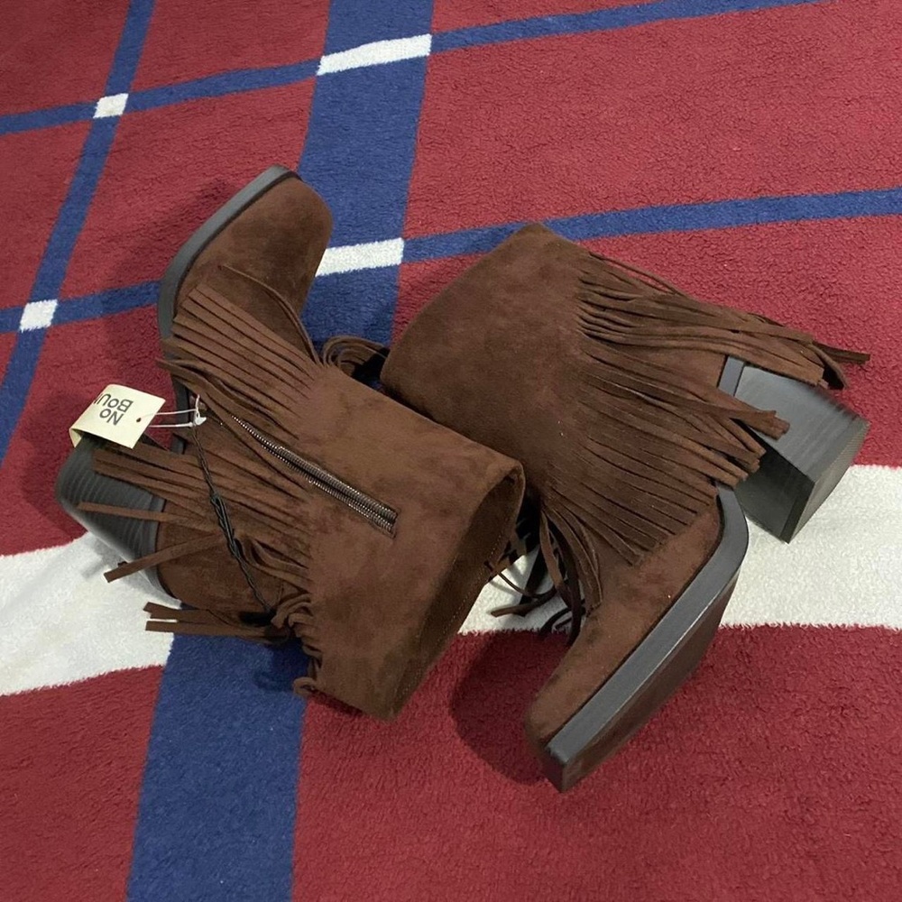 No Boundaries chocolate Faux Suede Fringe Booties Women’s 8 NWT